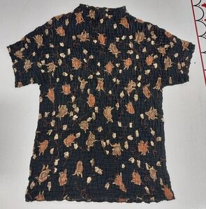 Plissé Floral Crinkle Short Sleeve Top